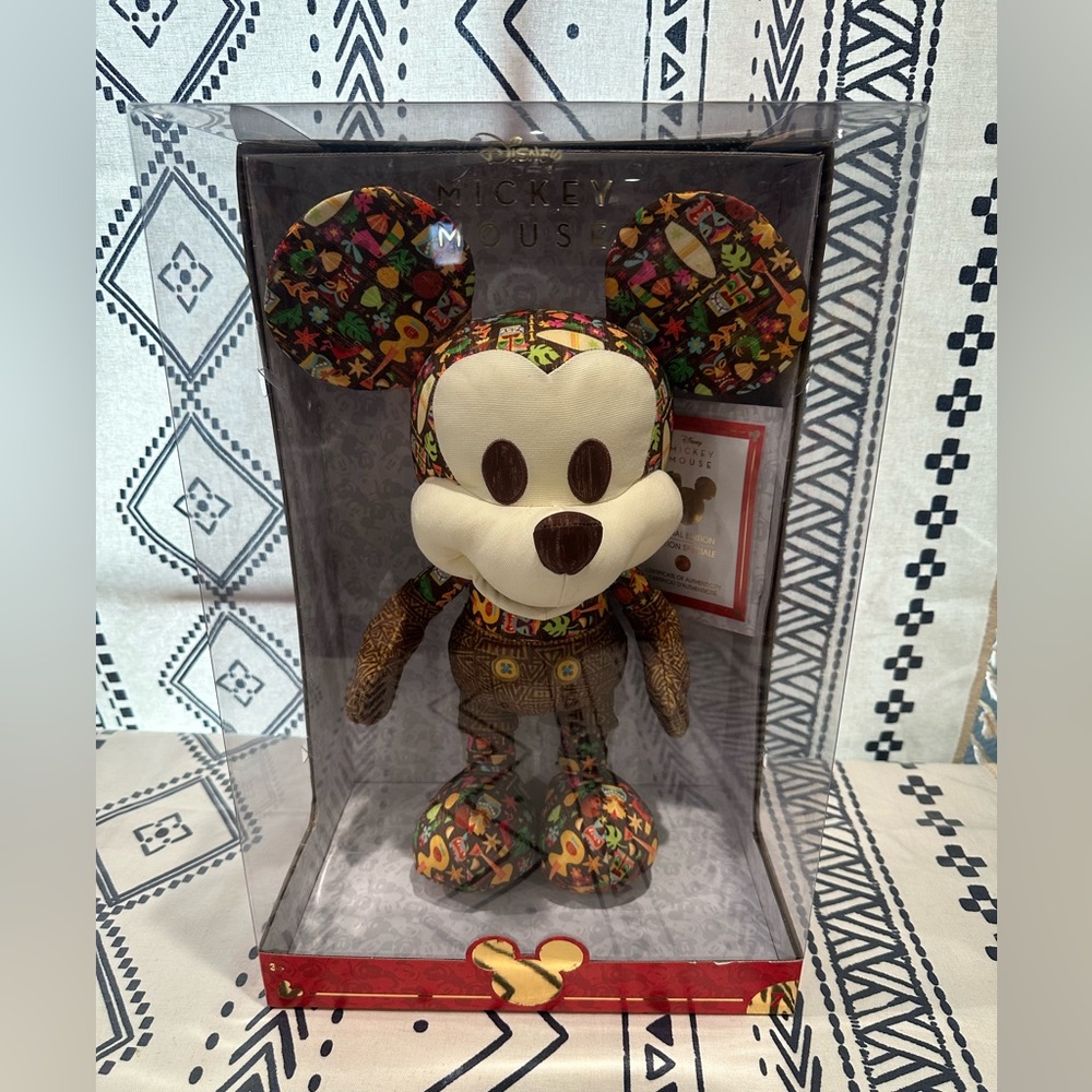 Disney 16" Mickey Mouse Plush‎ 2020 Amazon Exclusive #7 July Tiki NEW MINT!